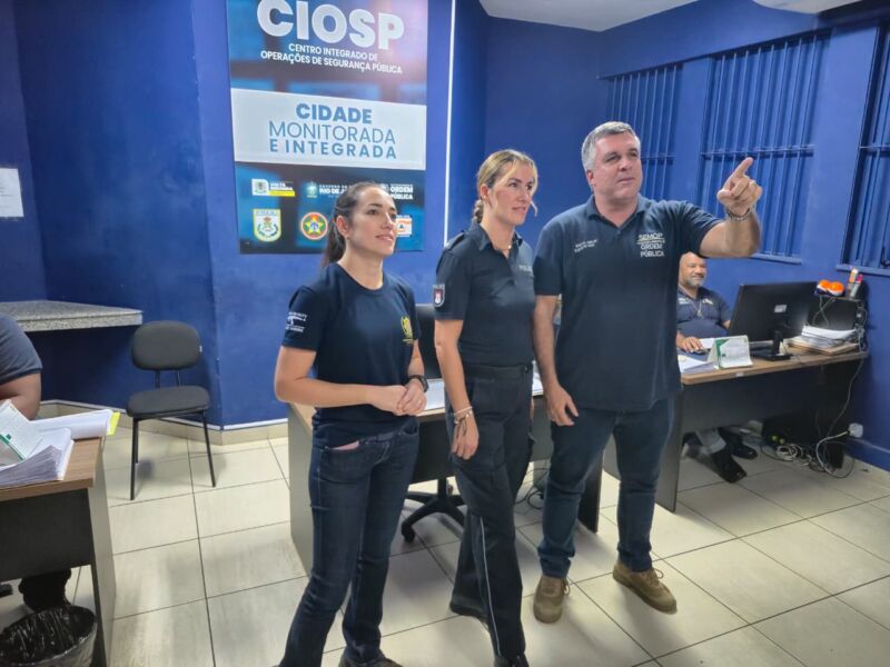 Policial alemã visita Ordem Pública e conhece estrutura de segurança de Volta Redonda