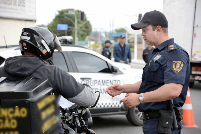 Prefeito Furlani acompanha blitz contra motos barulhentas em Barra Mansa – Barra Mansa