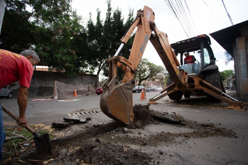 Prefeitura investe em nova rede de água para beneficiar cerca de 2 mil moradores do Jardim Paraíba