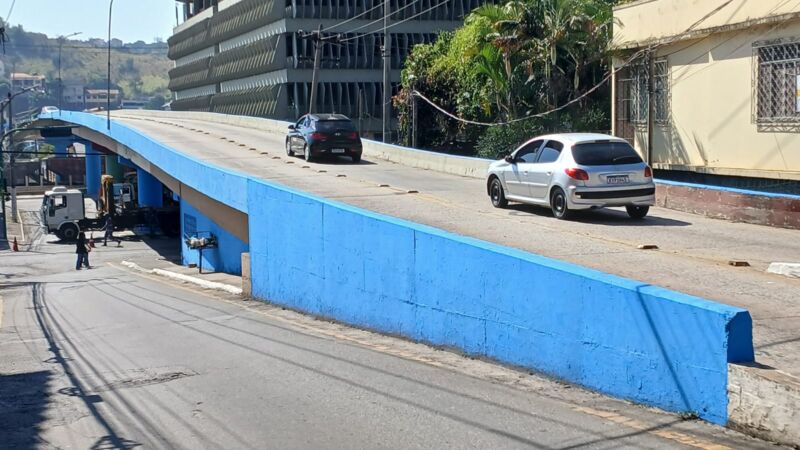 Secretaria de Manutenção Urbana – Instalação de LED no Viaduto Alexandre Fischer – Barra Mansa