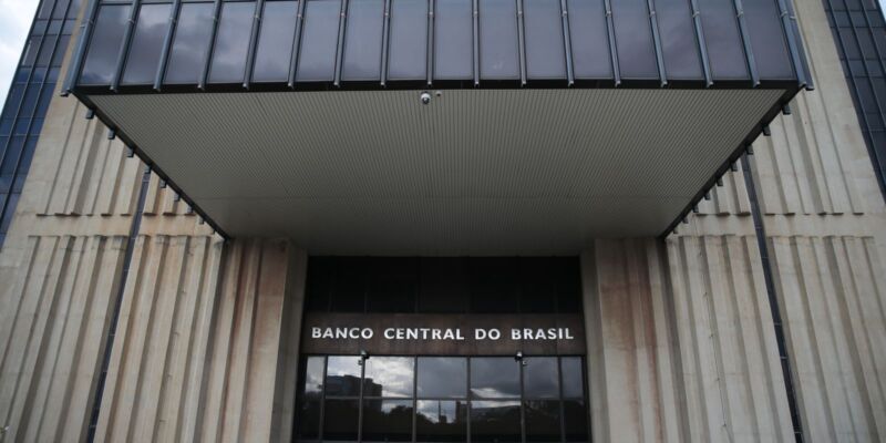 Copom inicia reunião nesta terça para definir taxa básica de juros