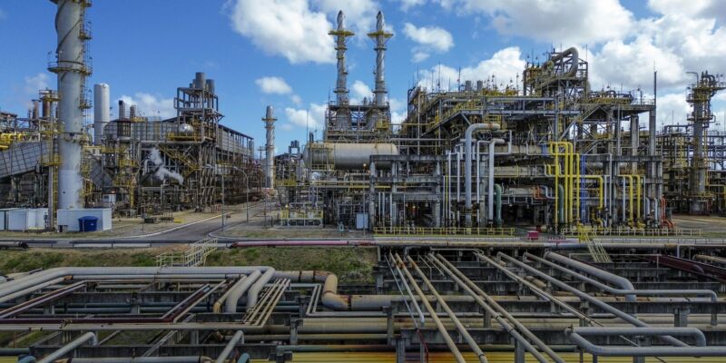 Faturamento da indústria subiu 5% em 2025, mostra CNI