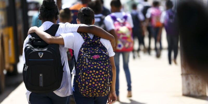 Governo amplia mobilização de vacina contra HPV em jovens até dezembro