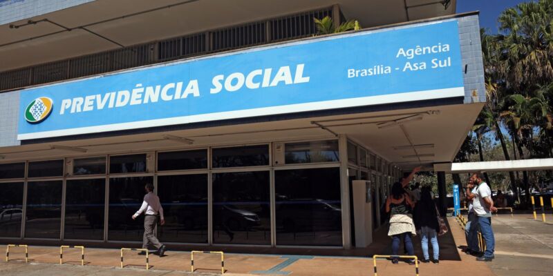 INSS suspende programa de redução de fila por falta de verba