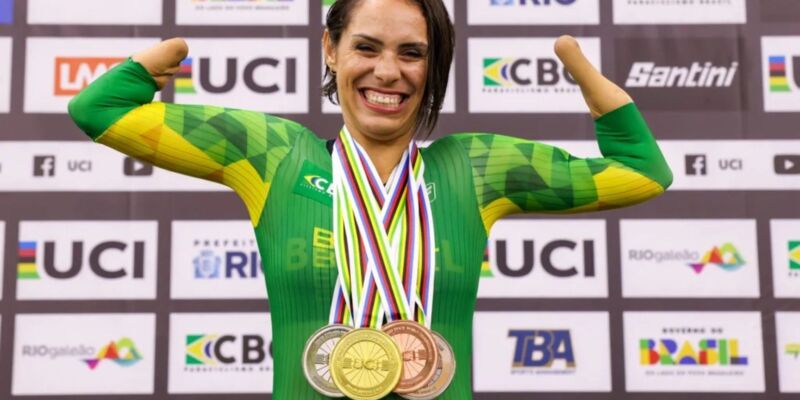 Sabrina Custódia conquista prata e fecha Mundial com quatro medalhas