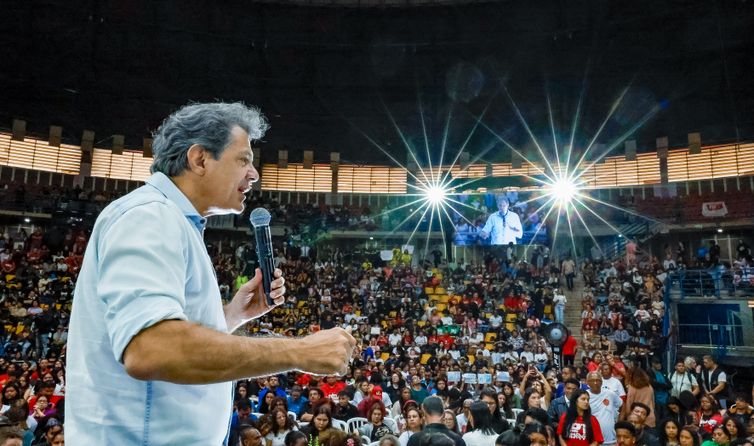 18.10.2025 - Presidente da República, Luiz Inácio Lula da Silva durante encontro com os alunos da Rede de Cursinhos Populares (CPOP).
Ginásio Adib Moysés Dib - São Bernardo do Campo-SP.

Foto: Ricardo Stuckert/PR