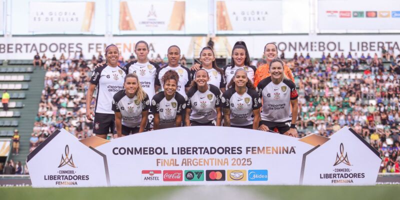 Libertadores: Corinthians faz história com tricampeonato consecutivo