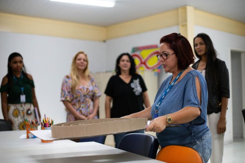 Centro de Alzheimer de Volta Redonda apresenta modelo de cuidado a médicos da Uerj