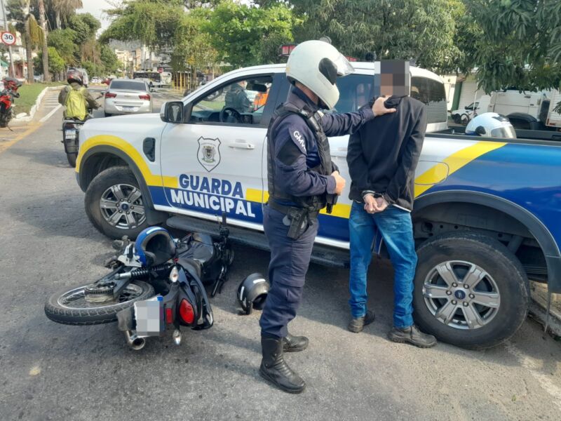 GMVR apreende moto clonada e prende condutor após tentativa de fuga em Volta Redonda