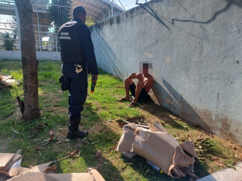 Guarda Municipal de Volta Redonda prende dupla flagrada furtando fios de cobre da Arena Esportiva da Voldac