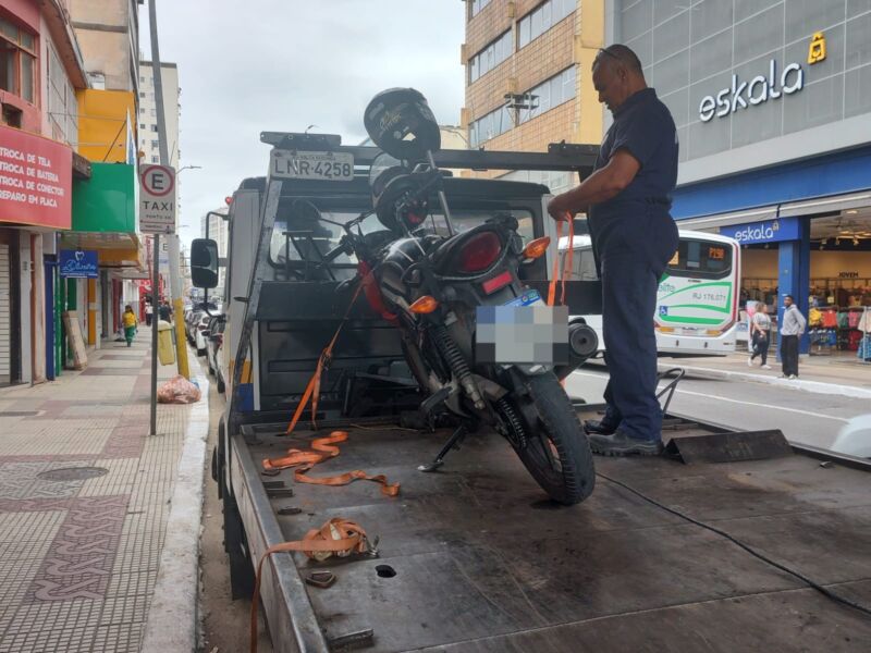Guarda Municipal de Volta Redonda prende motociclista embriagado na Avenida Amaral Peixoto