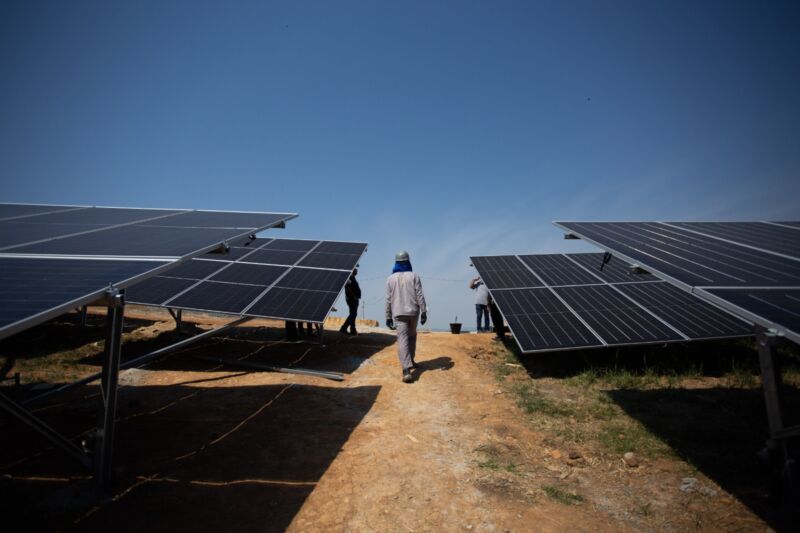 Nova usina fotovoltaica de Volta Redonda vai gerar economia de quase R$ 5 milhões por ano