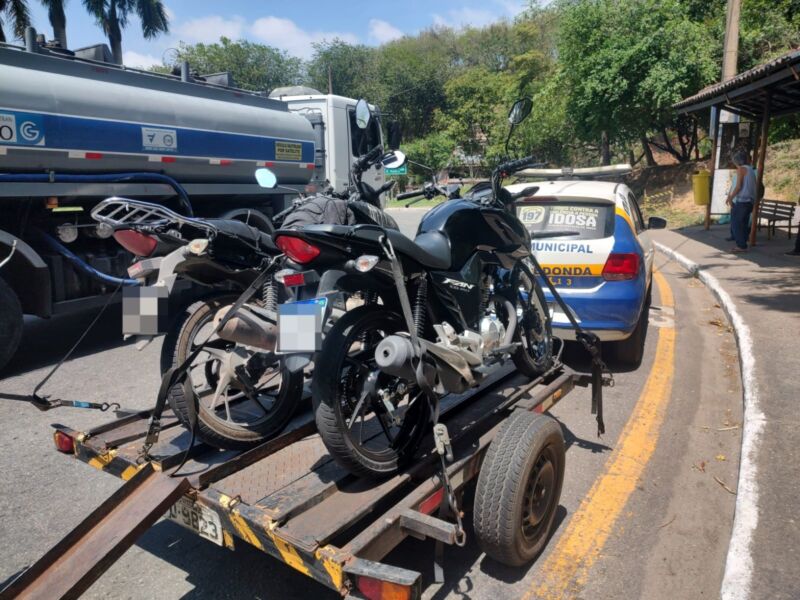 Operação em Volta Redonda flagra 15 condutores sem CNH e remove 14 motocicletas irregulares das ruas