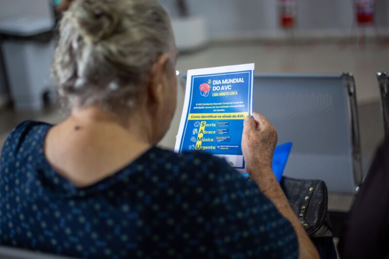 Policlínica da Cidadania, em Volta Redonda, promove ações educativas pelo Dia de Combate ao AVC