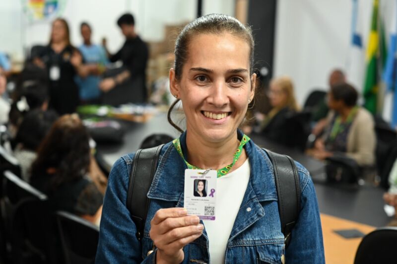 Prefeitura de Barra Mansa entrega as primeiras carteirinhas para pacientes com fibromialgia – Barra Mansa