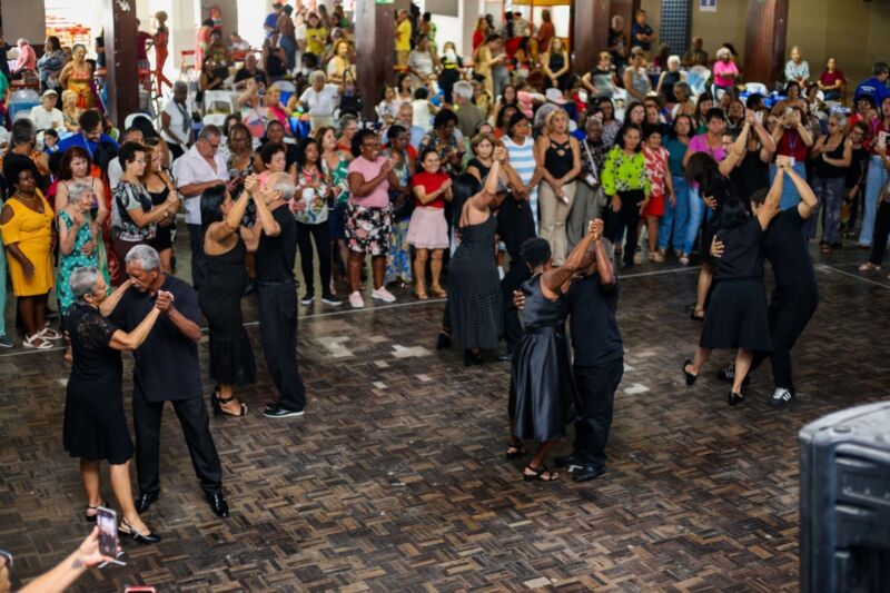 Prefeitura de Volta Redonda promove terceiro Baile da Melhor Idade