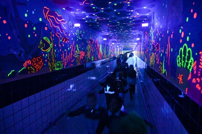 cores e acessibilidade marcam reinauguração da Escola Júlio Branco – Barra Mansa