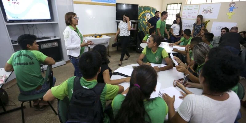 Liminar mantém presença de professores em salas de leitura de SP