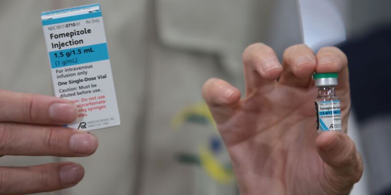 Brasil recebe 2,5 mil unidades de fomepizol, antídoto contra metanol