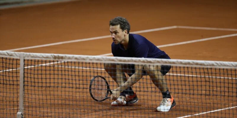 Bruno Soares retorna às quadras para enfrentar lendas do tênis