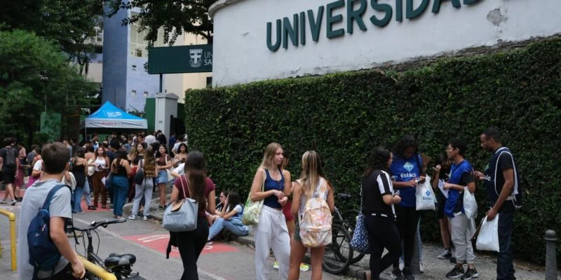 Enem 2025: candidatos fazem prova de matemática e ciências da natureza