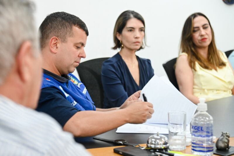 Furlani assina contrato com equipe médica especializada na capacitação de neurodesenvolvimento infantil – Barra Mansa