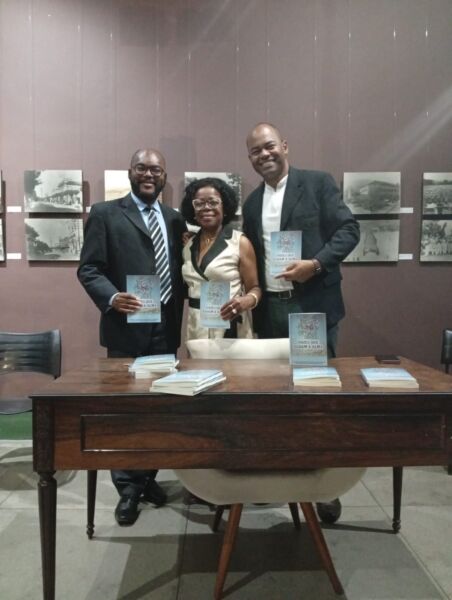 Galeria Clécio Penedo recebe pré-lançamento do segundo volume do livro “Vozes que Ecoam a Alma” – Barra Mansa