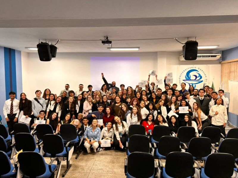 Mais de 80 estudantes participam de simulação de Assembleia Geral da ONU promovida pela Secretaria da Juventude de Volta Redonda