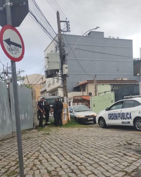 Sistema Integrado de Segurança de Volta Redonda prende homem que furtava cabos após denúncia via WhatsApp