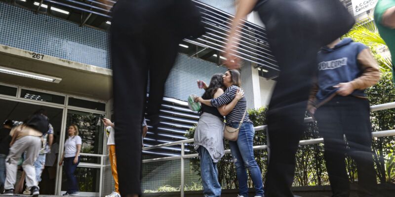 Enem 2025: saiba o que é permitido levar no primeiro dia de provas