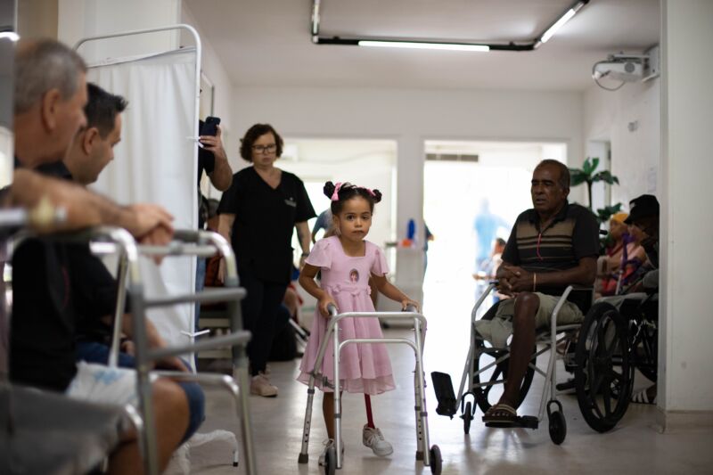 Atendimento humanizado do Centro Especializado de Reabilitação de Volta Redonda ganha projeção nacional