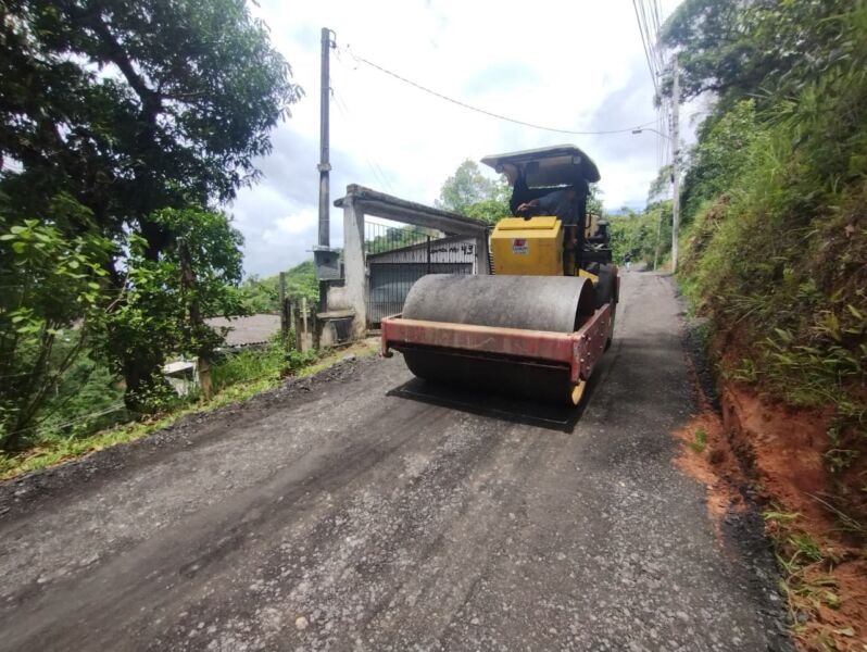Prefeitura de Barra Mansa leva pavimentação ao bairro Vila Coringa – Barra Mansa