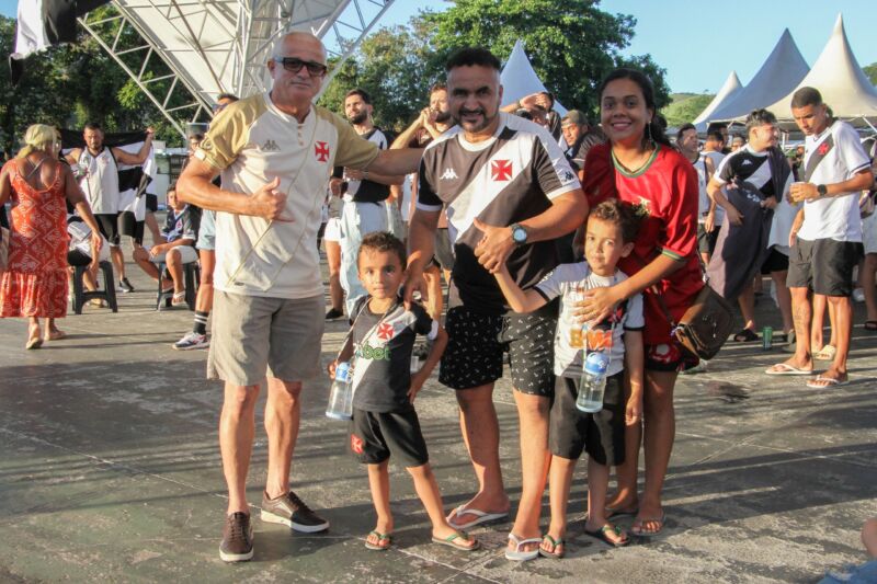 Torcida do Vasco acompanha transmissão da final da Copa do Brasil no Parque da Cidade – Barra Mansa