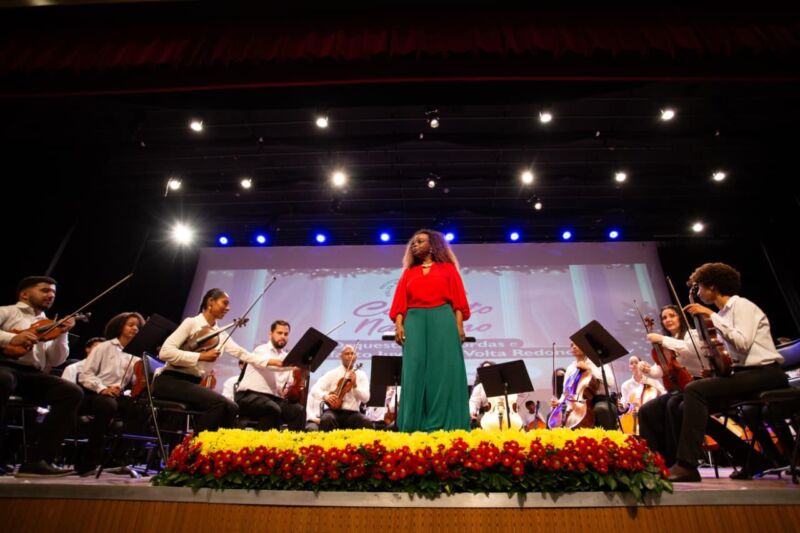 Volta Redonda: Concerto Natalino reúne mais de 600 pessoas no Teatro Maestro Franklin de Carvalho Jr