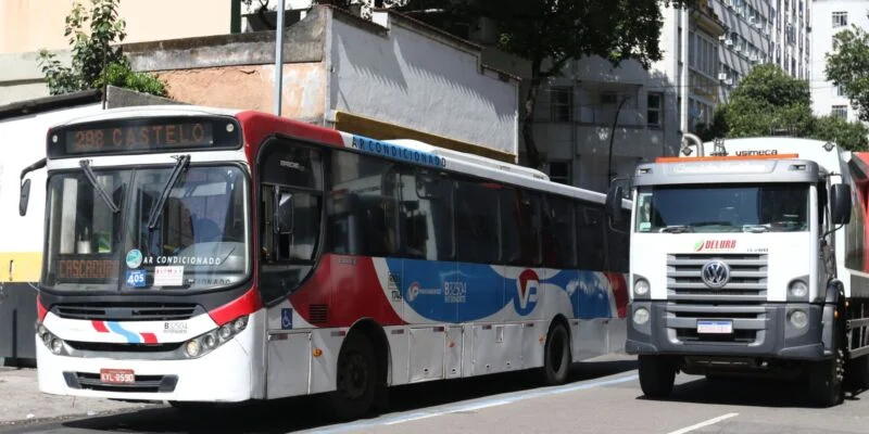 Setor de serviços cresce 0,3% em outubro, nono mês seguido de alta