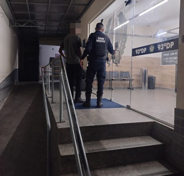 Guarda Municipal detém motociclista inabilitado por manobras perigosas em Volta Redonda