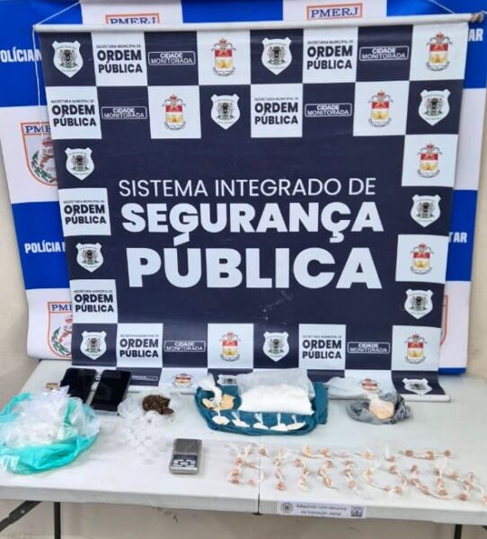 Ordem Pública de Volta Redonda prende homem por tráfico de drogas após reforço policial na Vila Americana