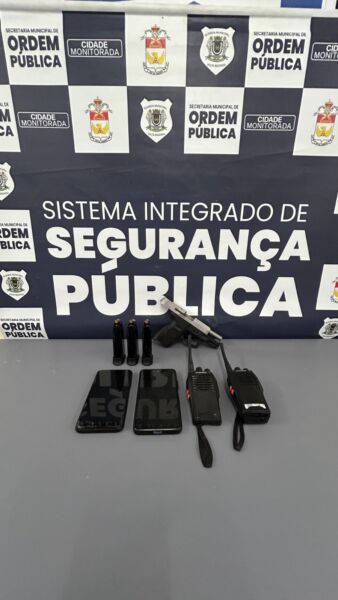 Ordem Pública prende homem armado e apreende pistola e munições em Volta Redonda
