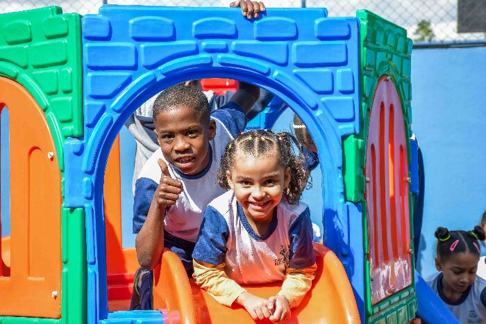 RESENDE ABRE INSCRIÇÕES PARA SELEÇÃO DE OFICINEIROS DO PROGRAMA ESCOLA EM TEMPO INTEGRAL