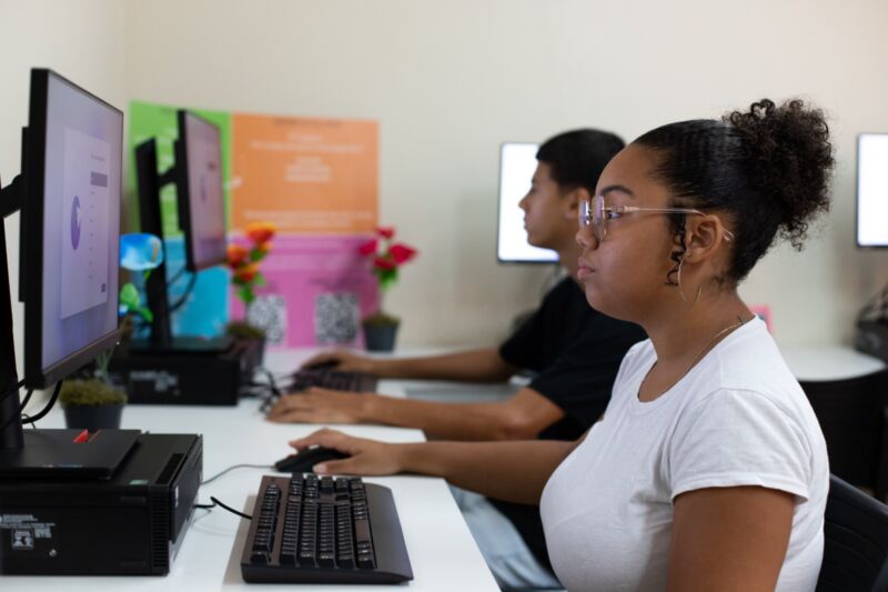 Volta Redonda abre inscrições para curso gratuito de informática básica para jovens