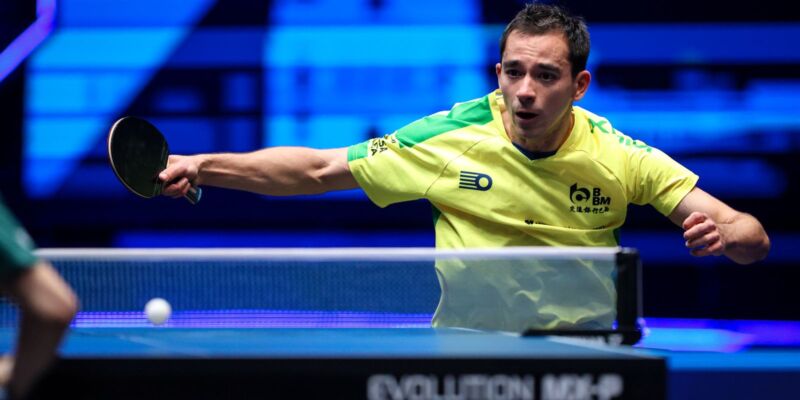 Hugo Calderano estreia com vitórias no Grand Smash de Singapura