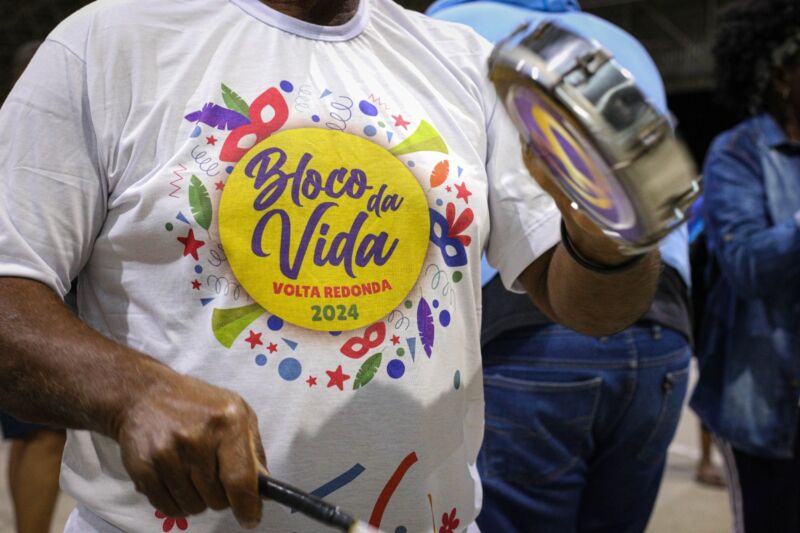Bloco da Vida lança samba-enredo do Carnaval 2026 em Volta Redonda