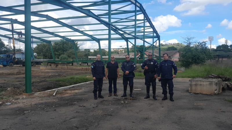 Comandante do Regimento de Polícia Montada visita local das futuras instalações da unidade em Volta Redonda