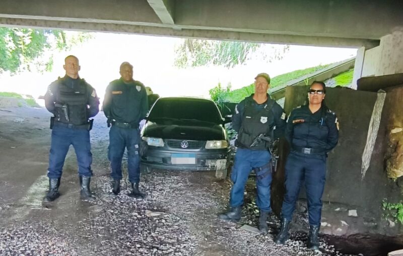 Guarda Municipal de Volta Redonda recupera carro levado em assalto a residência
