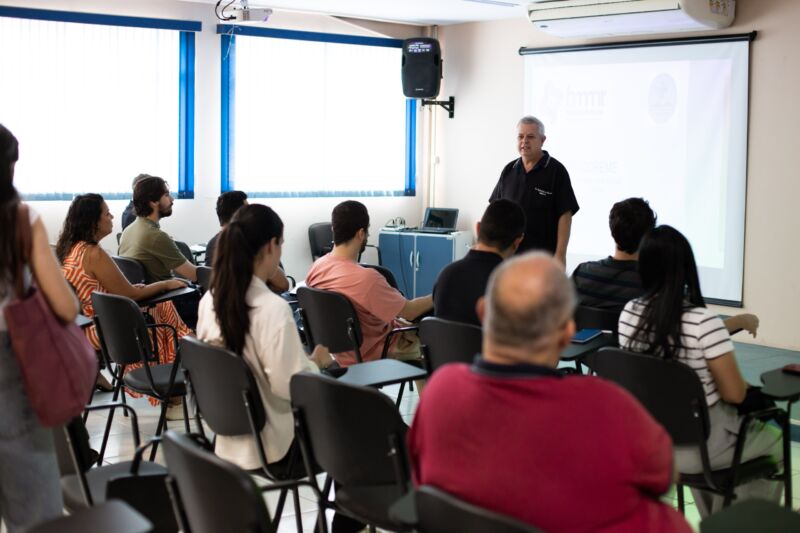 Hospital Munir Rafful, em Volta Redonda, recebe 17 novos médicos residentes