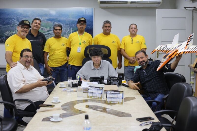 Prefeitura de Volta Redonda e clube de aeromodelismo firmam parceria para uso compartilhado do Pipódromo