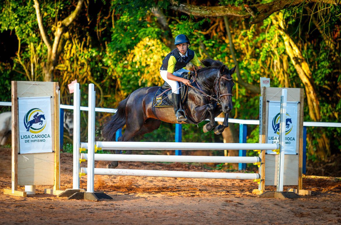 Escola de Hipismo de Volta Redonda conquista primeiro lugar em etapa estadual