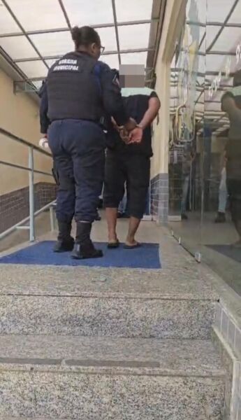 Motociclista embriagado é preso em flagrante após bater em viatura da Guarda Municipal de Volta Redonda