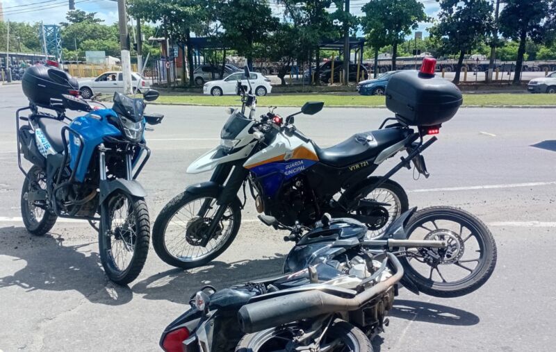 Motociclista inabilitado é detido pela GMVR após desobedecer ordem de parada em Volta Redonda