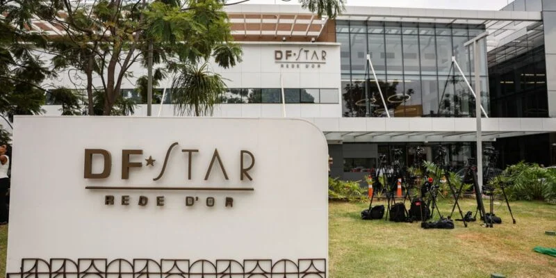 Bolsonaro deixa a UTI, mas não tem previsão de alta hospitalar